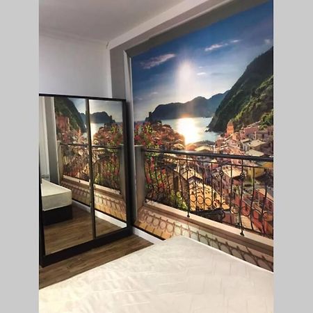 Studio Apartment Near Republic Square 耶烈万 外观 照片