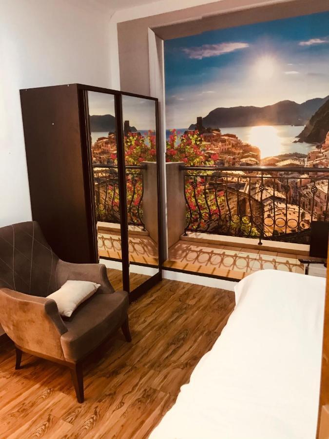 Studio Apartment Near Republic Square 耶烈万 外观 照片
